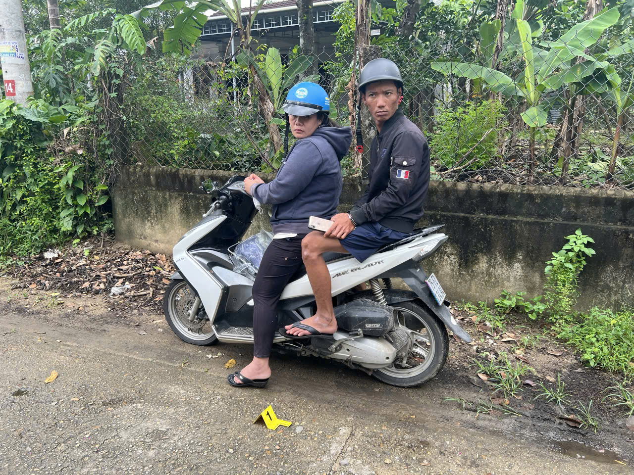 Đôi nam nữ thực hiện hành vi cướp giật tài sản
