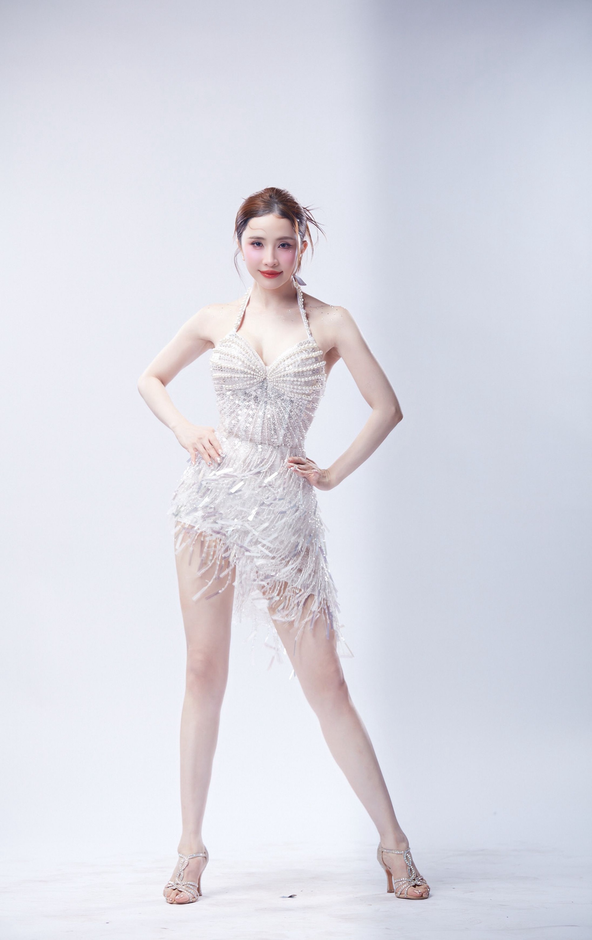 Quỳnh Nga: Tôi bỏ nhà, bỏ cửa và công việc đi vào Sài Gòn để tham gia- Ảnh 3.