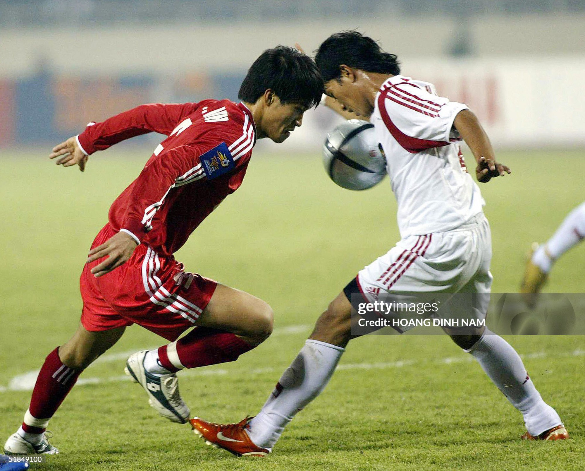 “Thảm kịch” ở sân Mỹ Đình và ký ức khó quên về kỳ AFF Cup lạ lùng của tuyển Việt Nam và Thái Lan- Ảnh 2.