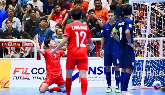 HLV tuyển futsal Thái Lan nói gì sau trận thua sốc đội tuyển Việt Nam?- Ảnh 1.