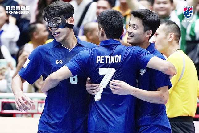 'Động đất' tại giải vô địch futsal Đông Nam Á: Đội tuyển Việt Nam thắng Thái Lan- Ảnh 2.