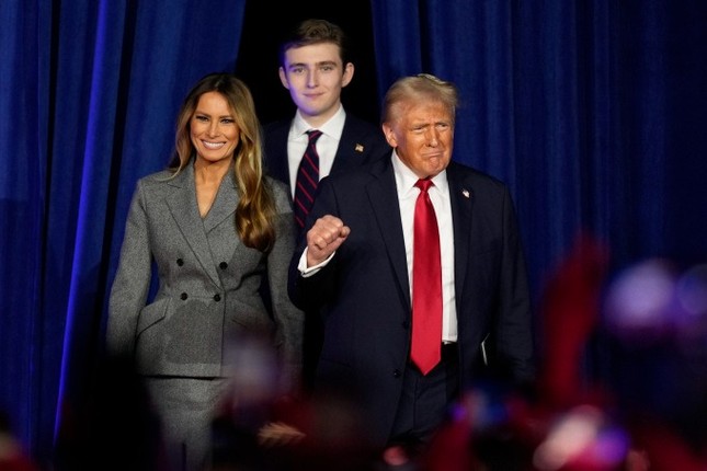 Không ai dậy thì thành công bằng Barron Trump: Ảnh trước - sau 8 năm gây bão toàn mạng- Ảnh 3.