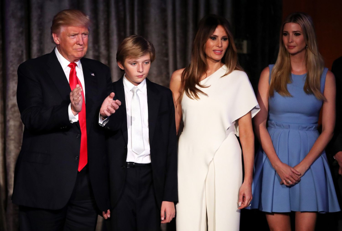 Không ai dậy thì thành công bằng Barron Trump: Ảnh trước - sau 8 năm gây bão toàn mạng- Ảnh 2.