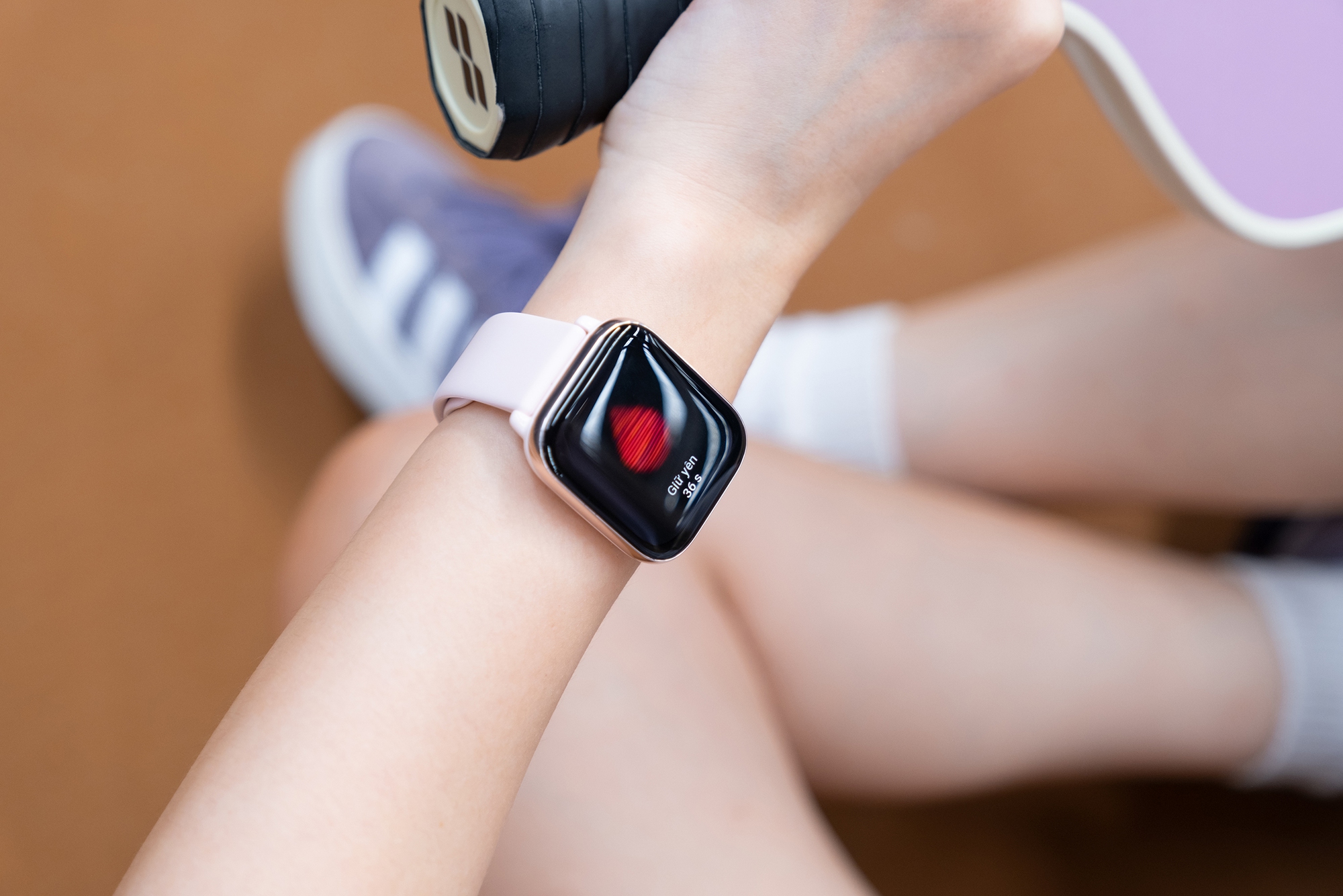 Review Amazfit Active màu hồng: Nhỏ gọn, mang đi đánh pickleball hợp trend mà cũng rất hay ho!- Ảnh 6.