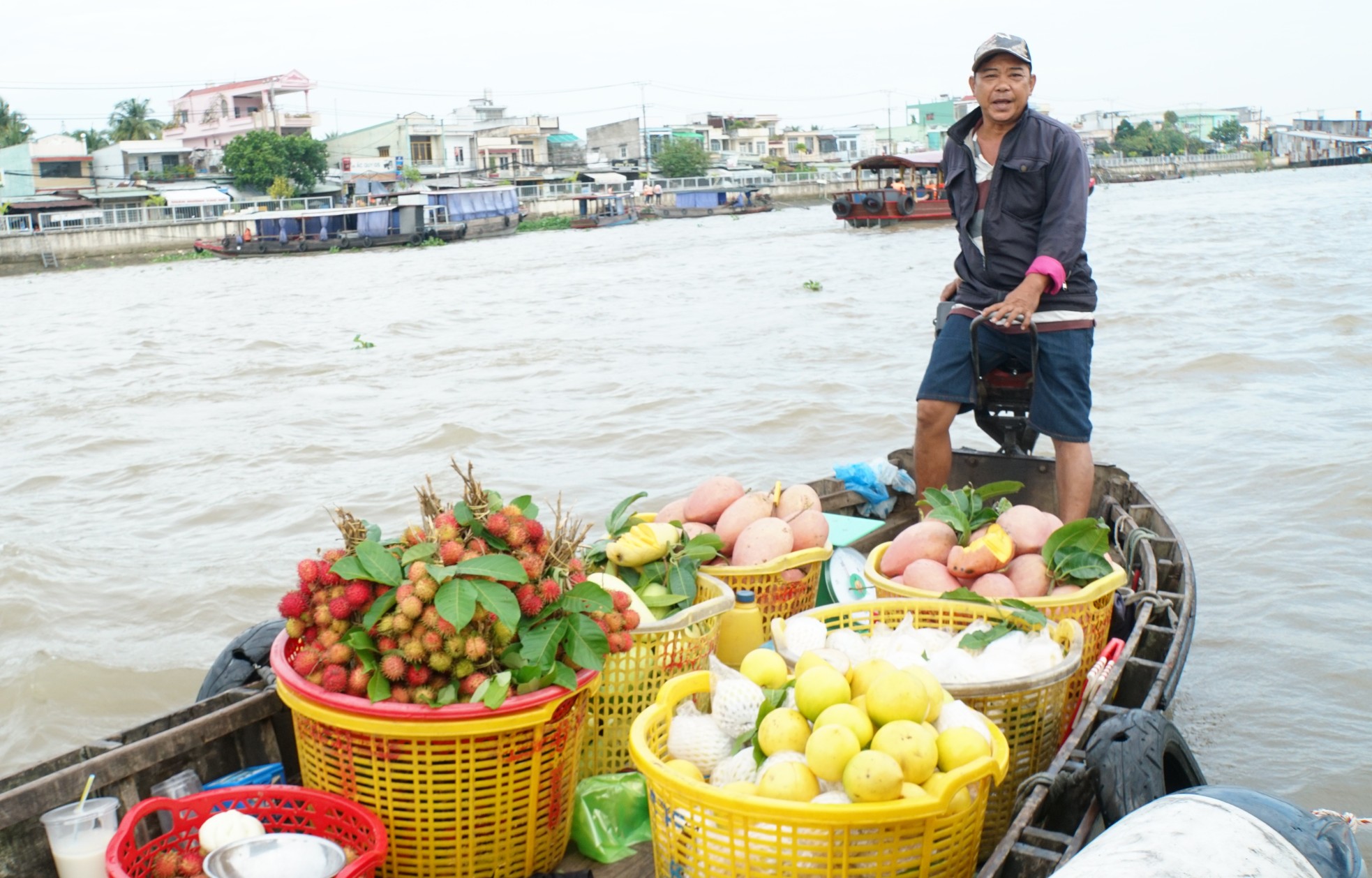 Khách Tây háo hức đi chợ nổi Cái Răng- Ảnh 8.