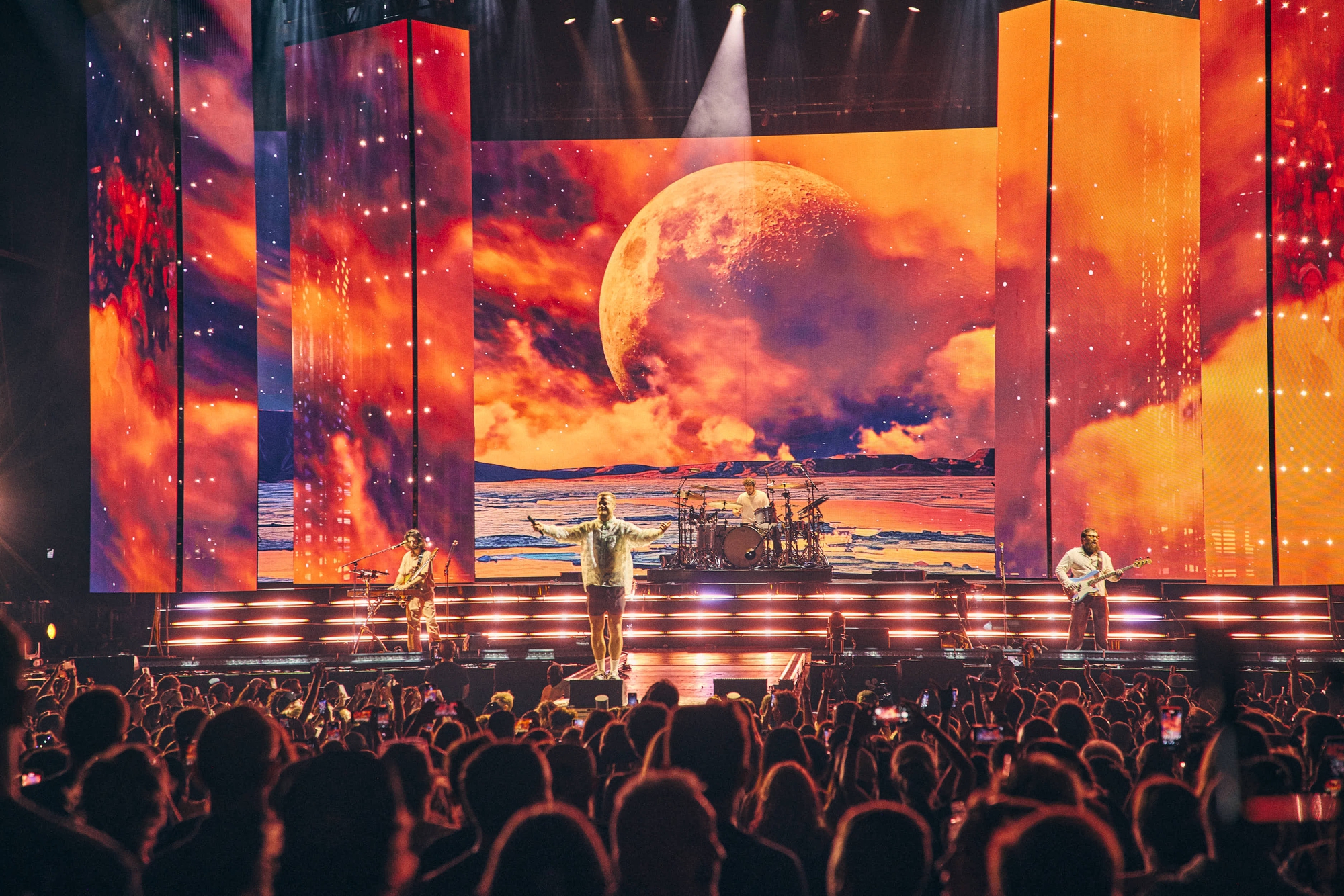 Lộ setlist đỉnh cao của 8WONDER Winter: Imagine Dragons mang cả World Tour đến Việt Nam, dàn 