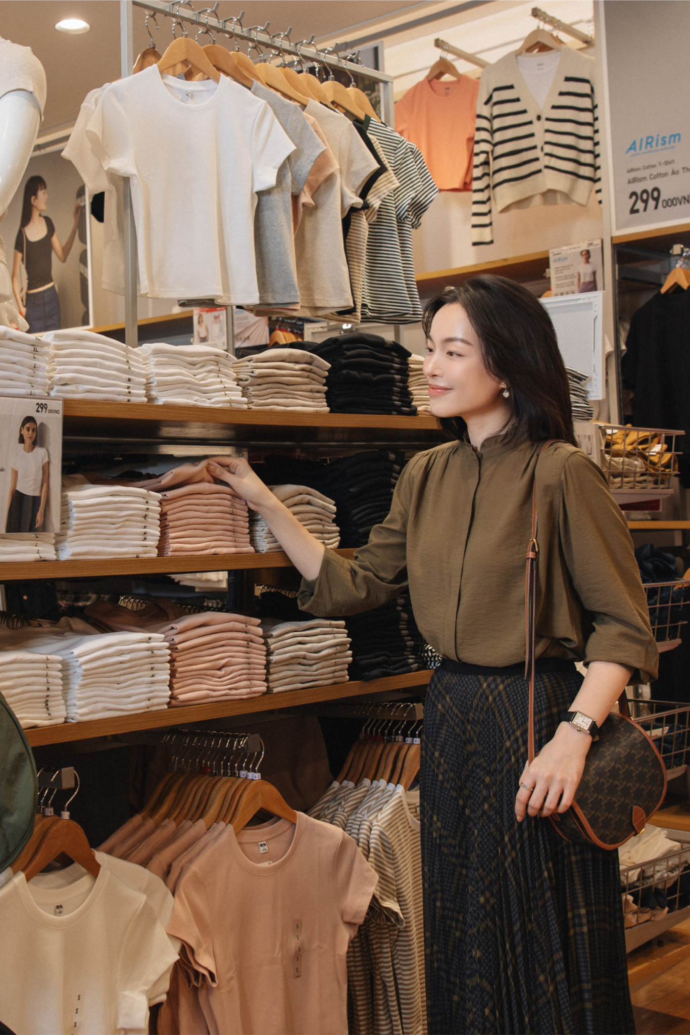 Mua g&igrave; ở UNIQLO dịp sinh nhật 5 năm: Gợi &yacute; từ "hội bạn th&acirc;n" của thương hiệu- Ảnh 4.