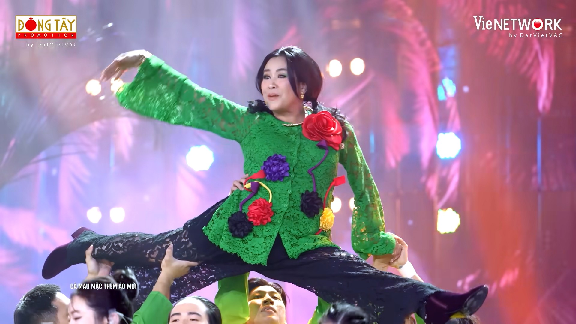 Ai cho diva xoạc chân?- Ảnh 1.