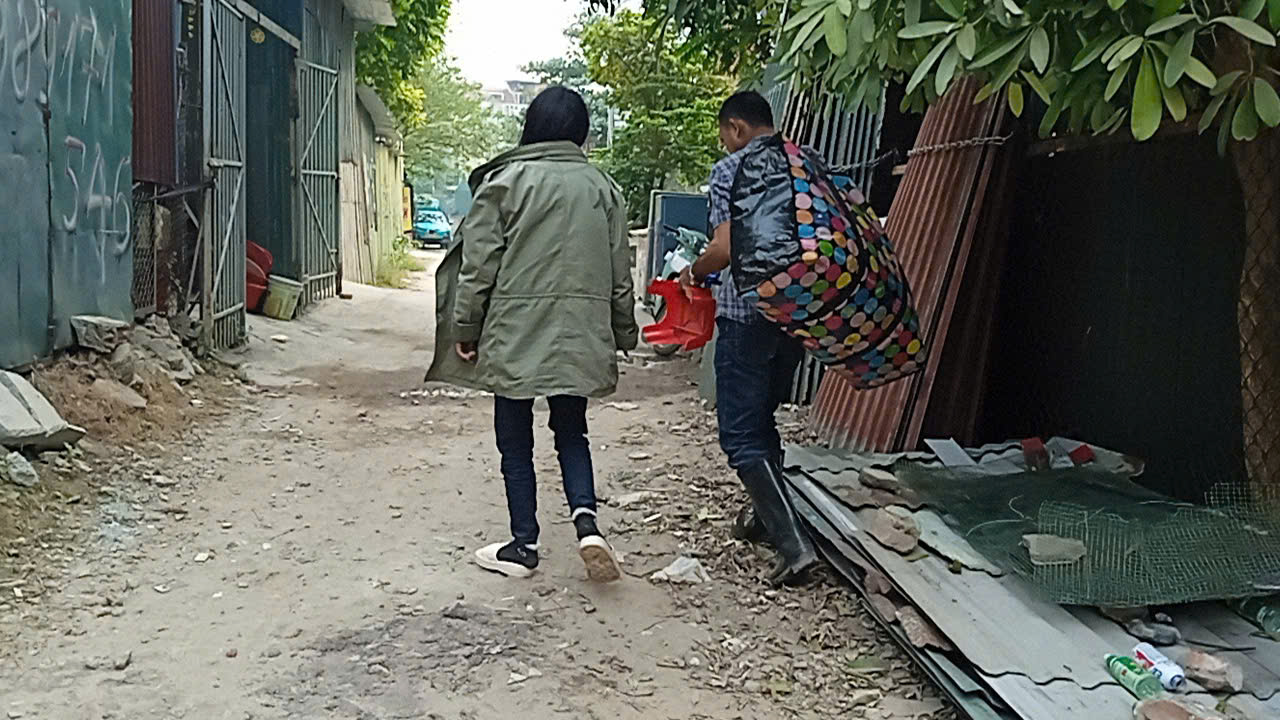 Vụ ch&aacute;y x&oacute;a sổ khu trọ ở H&agrave; Nội: Người ngh&egrave;o kh&oacute;c nức nở v&igrave; trắng tay- Ảnh 3.