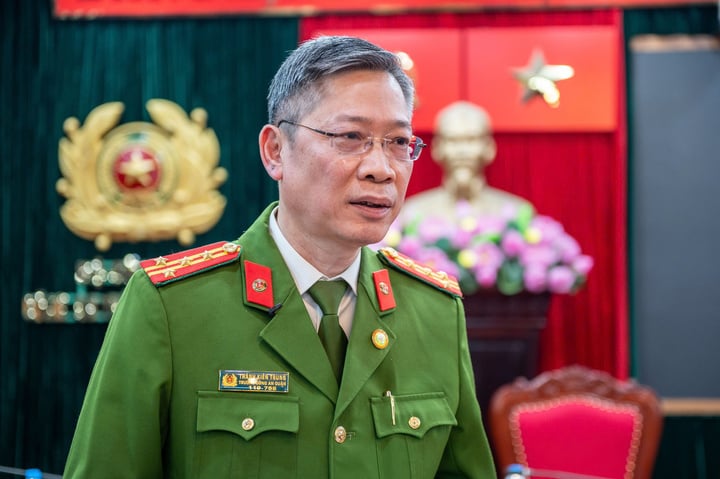 Mr Pips 'ph&ocirc;ng bạt' h&igrave;nh ảnh, lừa &iacute;t nhất 50 triệu USD của 2.661 người- Ảnh 3.