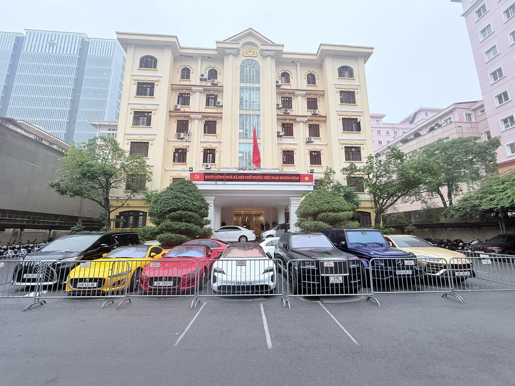 Toàn bộ chi tiết khối tài sản bị thu giữ trong vụ Mr Pips: Hàng trăm tỷ tiền mặt, 890 miếng vàng SJC, 246kg vàng nguyên khối....- Ảnh 10.