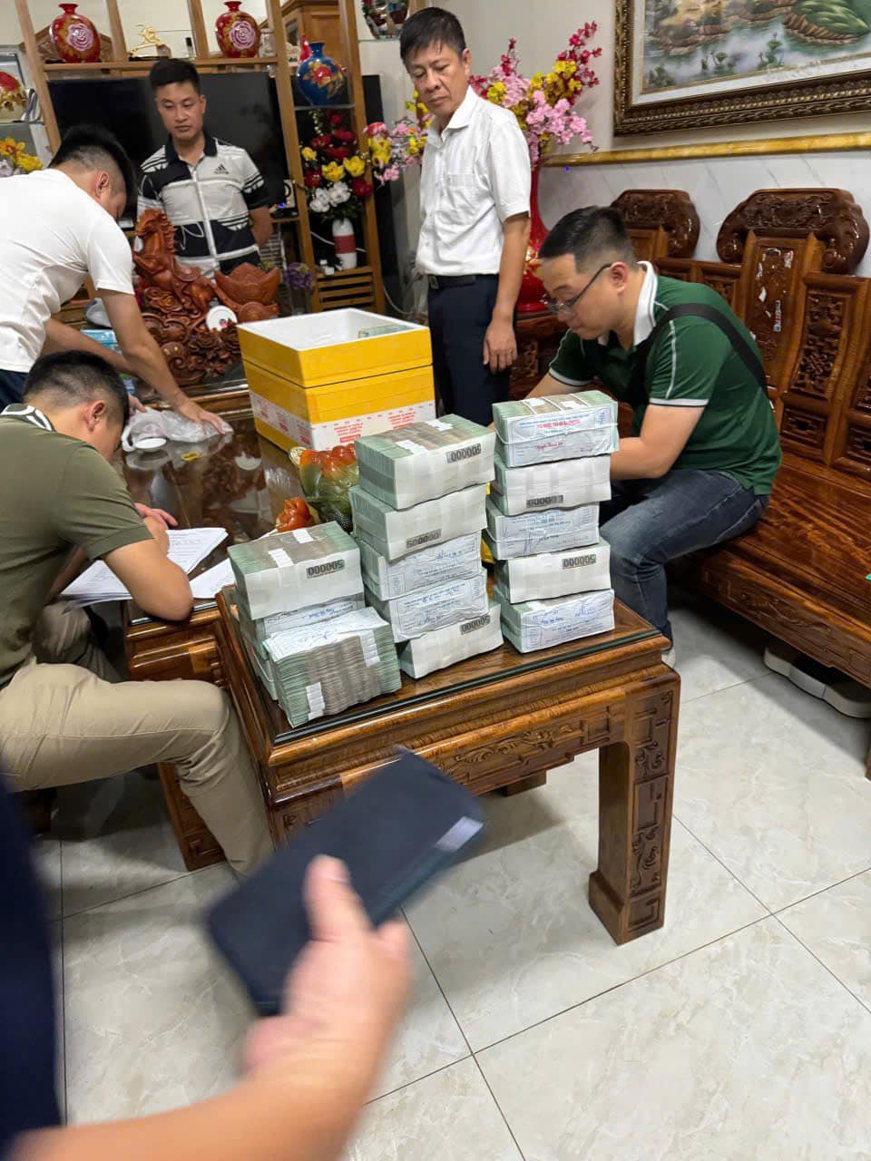 Vụ Mr Pips bị bắt: Những ai đã nạp tiền đầu tư vào các sàn giao dịch có tên này, liên hệ ngay cơ quan công an- Ảnh 3.