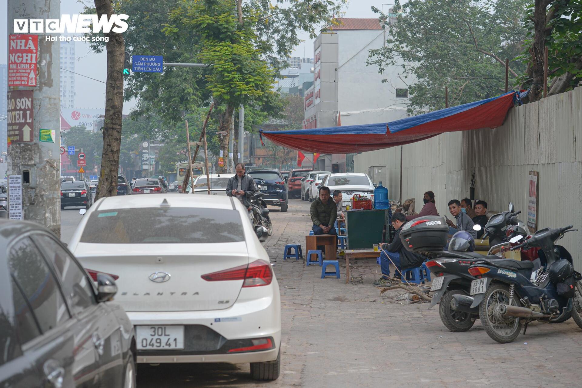Hiện trạng các tuyến phố dự kiến cho thuê vỉa hè ở Hà Nội- Ảnh 4.