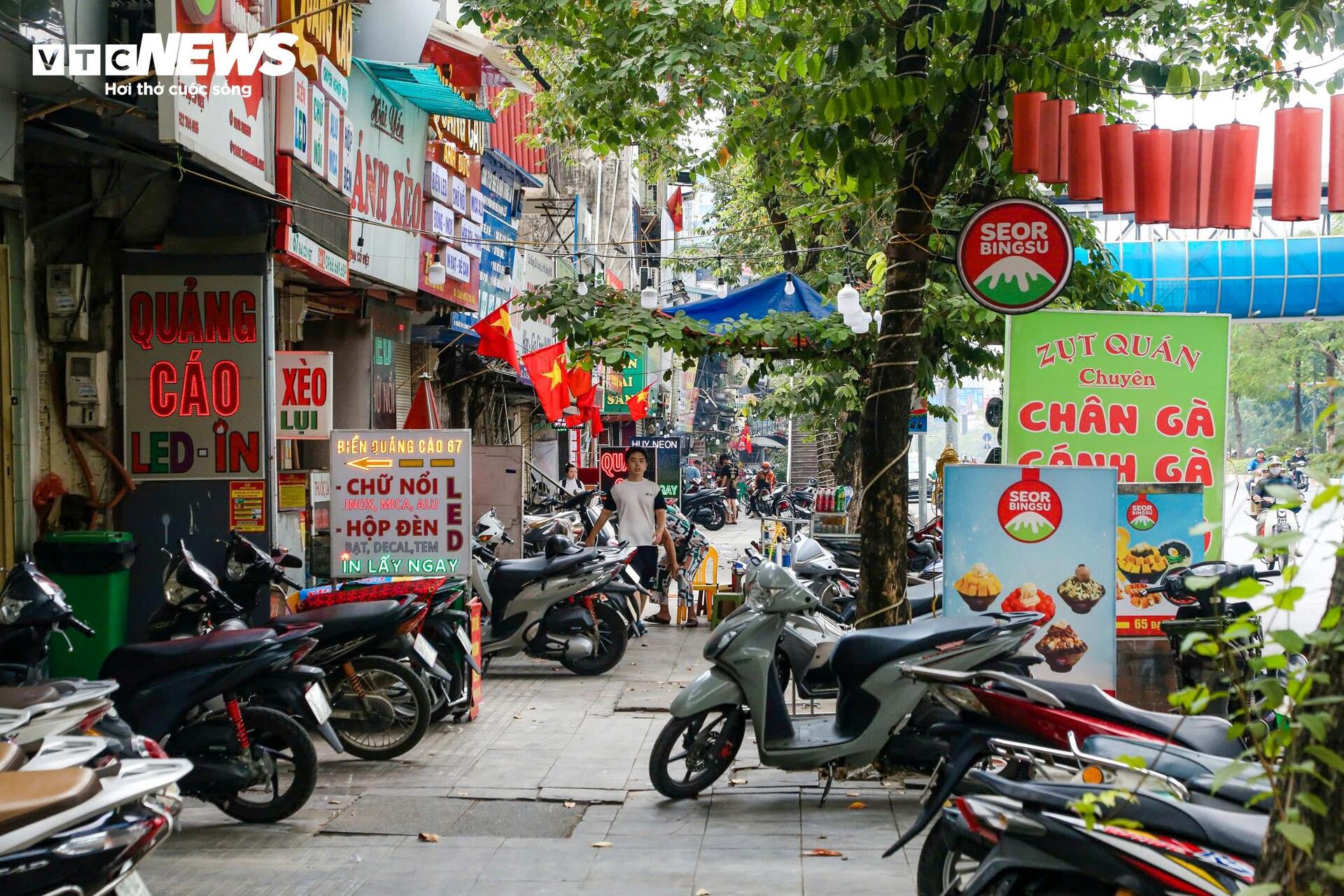 Hiện trạng các tuyến phố dự kiến cho thuê vỉa hè ở Hà Nội- Ảnh 11.