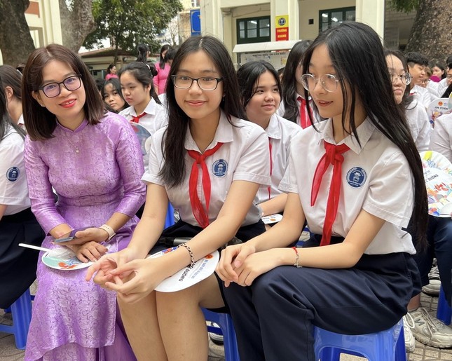 H&agrave; Nội thiếu hơn 6.000 gi&aacute;o vi&ecirc;n, kh&oacute; k&yacute; hợp đồng- Ảnh 1.