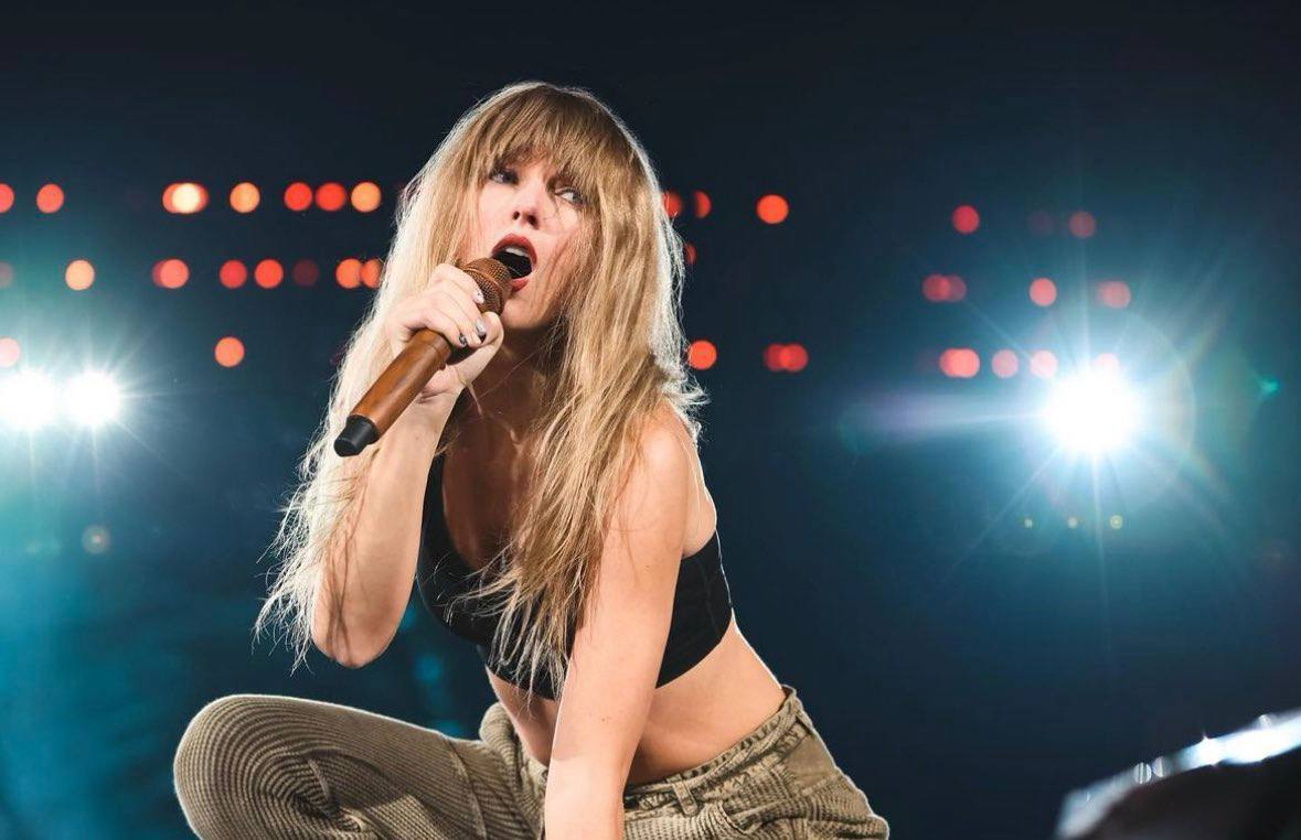 Taylor Swift kết thúc chuyến lưu diễn với thể lực phi thường nhưng cô ấy đã làm gì với đôi mắt của mình vậy?- Ảnh 3.