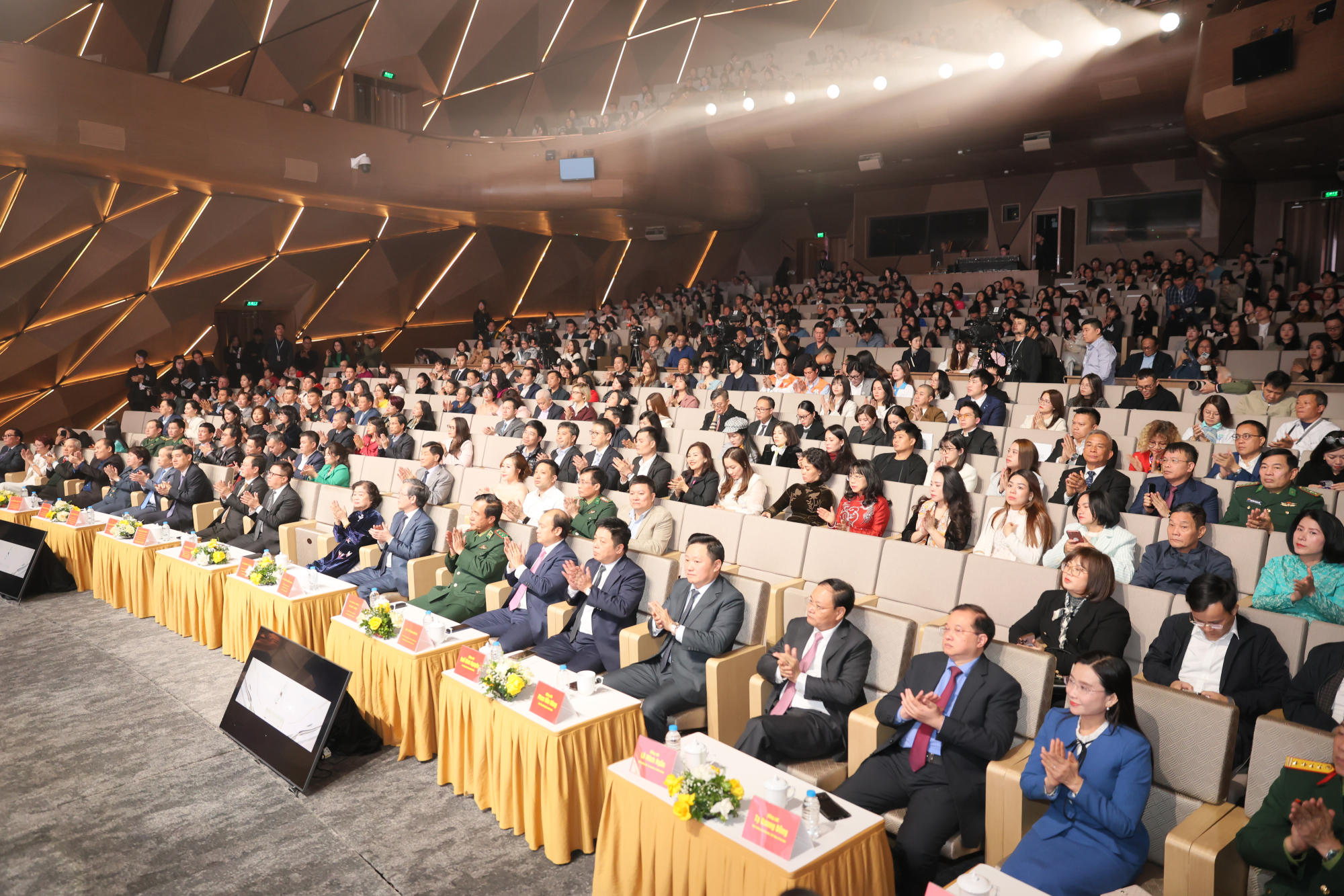 5 dự &aacute;n gi&agrave;nh Giải thưởng năm của Human Act Prize 2024: Một tinh thần Việt Nam h&agrave;o sảng, để Việt Nam vươn m&igrave;nh mạnh mẽ- Ảnh 5.