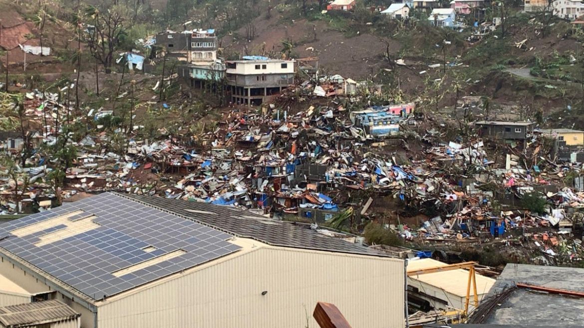 Siêu bão lớn nhất 100 năm đổ bộ, hàng nghìn người có thể đã thiệt mạng trong 1 ngày: “Cảnh tượng như bom nguyên tử vừa rơi xuống”- Ảnh 4.