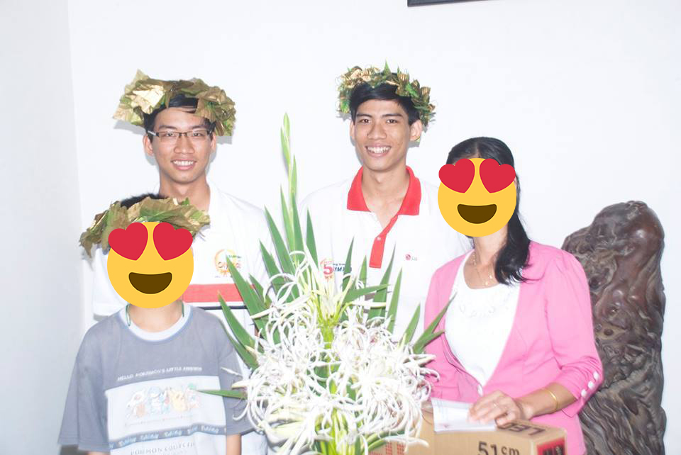 Th&ecirc;m 1 bức ảnh khiến v&ocirc; số gia đ&igrave;nh ghen tị, cả thập kỷ nhiều người cố m&agrave; vẫn kh&ocirc;ng "nh&aacute;i" được!- Ảnh 1.