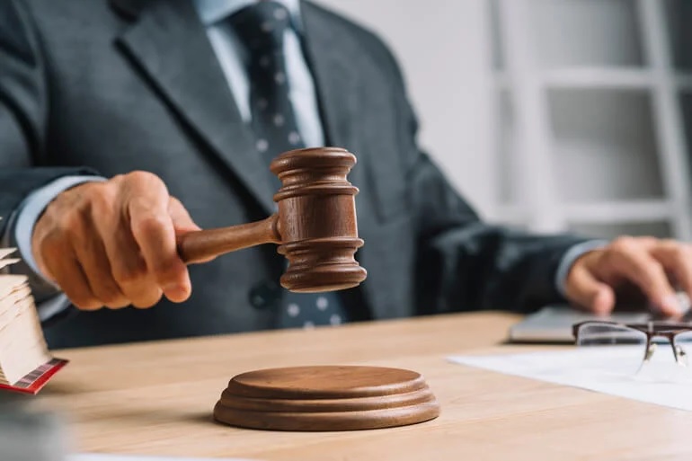 Người phụ nữ bỏ 1,9 tỷ đồng mua bảo hiểm đến khi mắc ung thư phổi lại kh&ocirc;ng được bồi thường: C&ocirc;ng ty bảo hiểm khẳng định lỗi l&agrave; do chị- Ảnh 2.