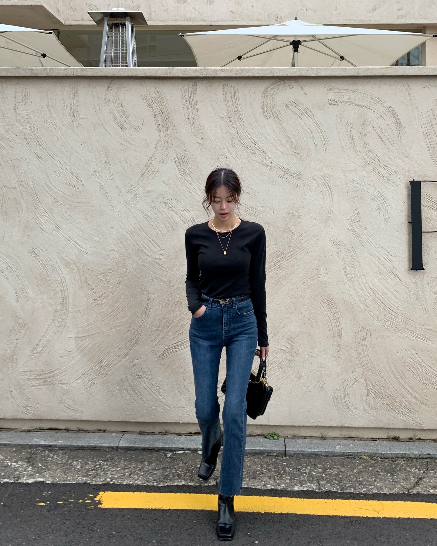 Để mặc đẹp hơn trong năm 2025, t&ocirc;i khuy&ecirc;n bạn n&ecirc;n theo phong c&aacute;ch thời trang tối giản- Ảnh 6.