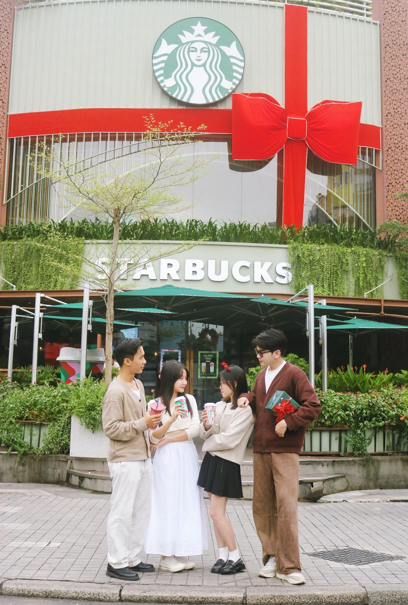 Top 3 lý do bạn phải check-in Starbucks cùng người thương dịp cuối năm- Ảnh 1.