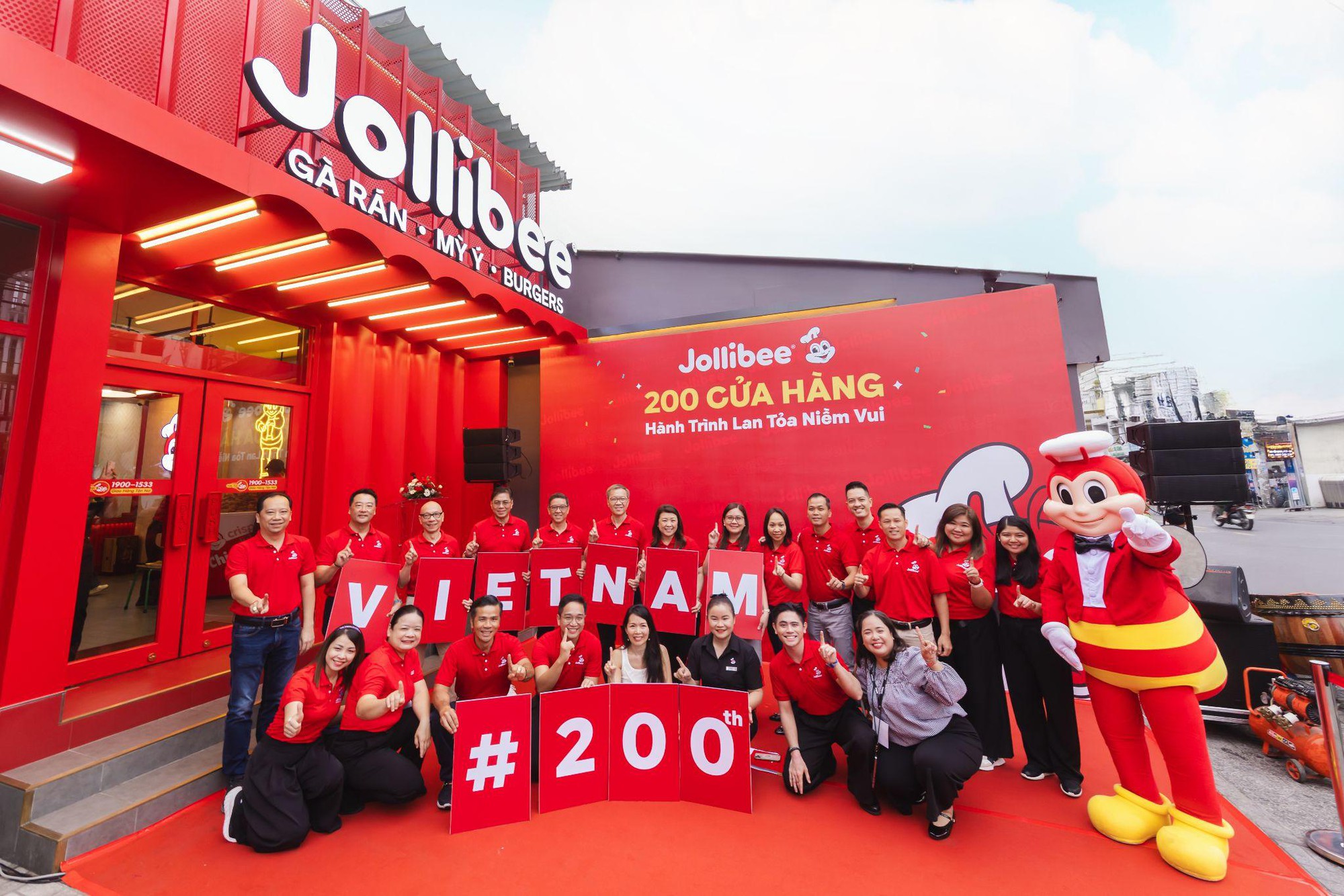 Cửa hàng Jollibee thứ 200: tiếp nối hành trình lan tỏa niềm vui ẩm thực đến gia đình Việt Nam- Ảnh 1.