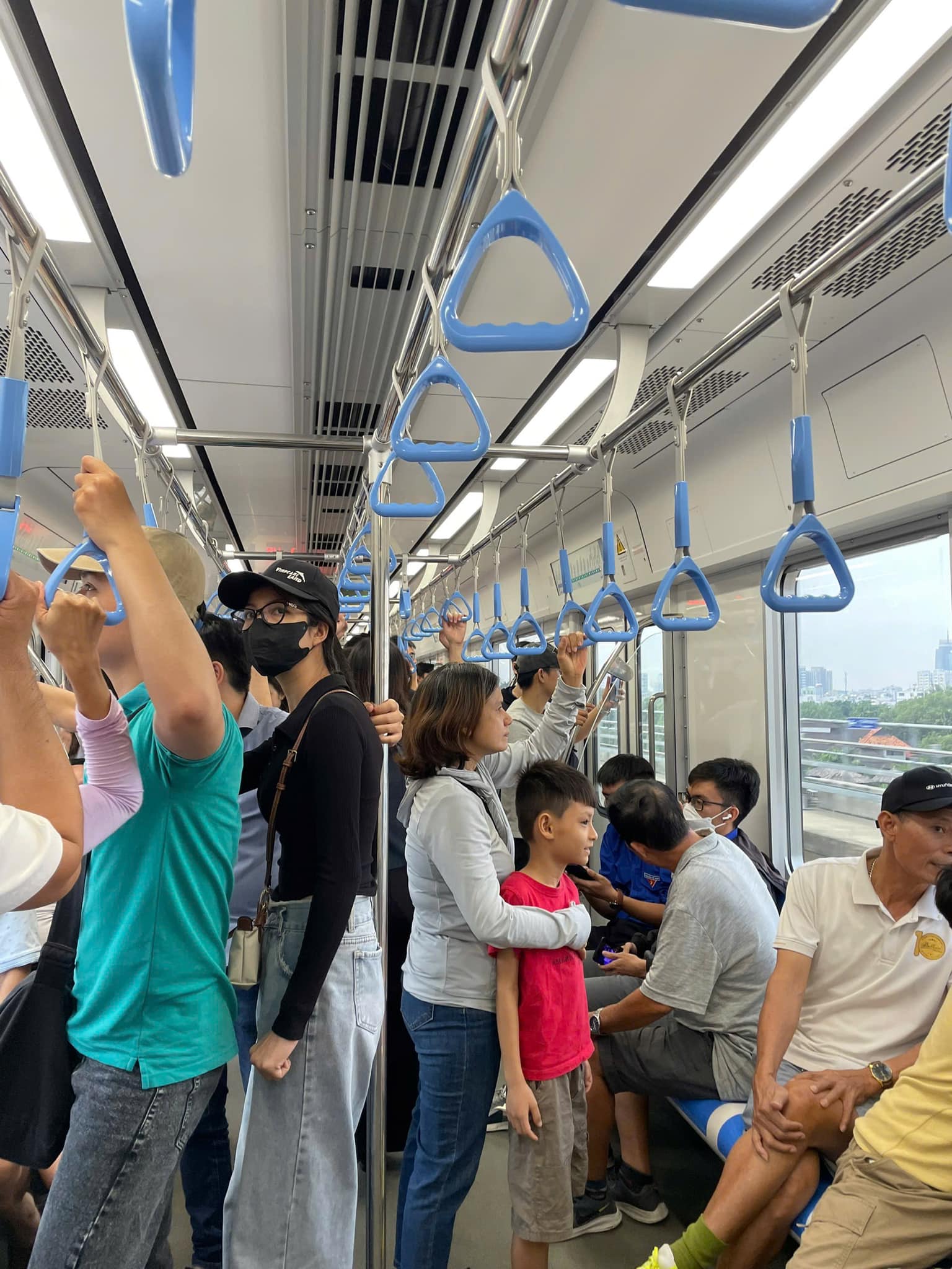 Cẩm nang chi tiết khi đi tàu Metro Bến Thành - Suối Tiên: Những lưu ý và điều cấm kỵ để trải nghiệm trọn vẹn nhất- Ảnh 21.