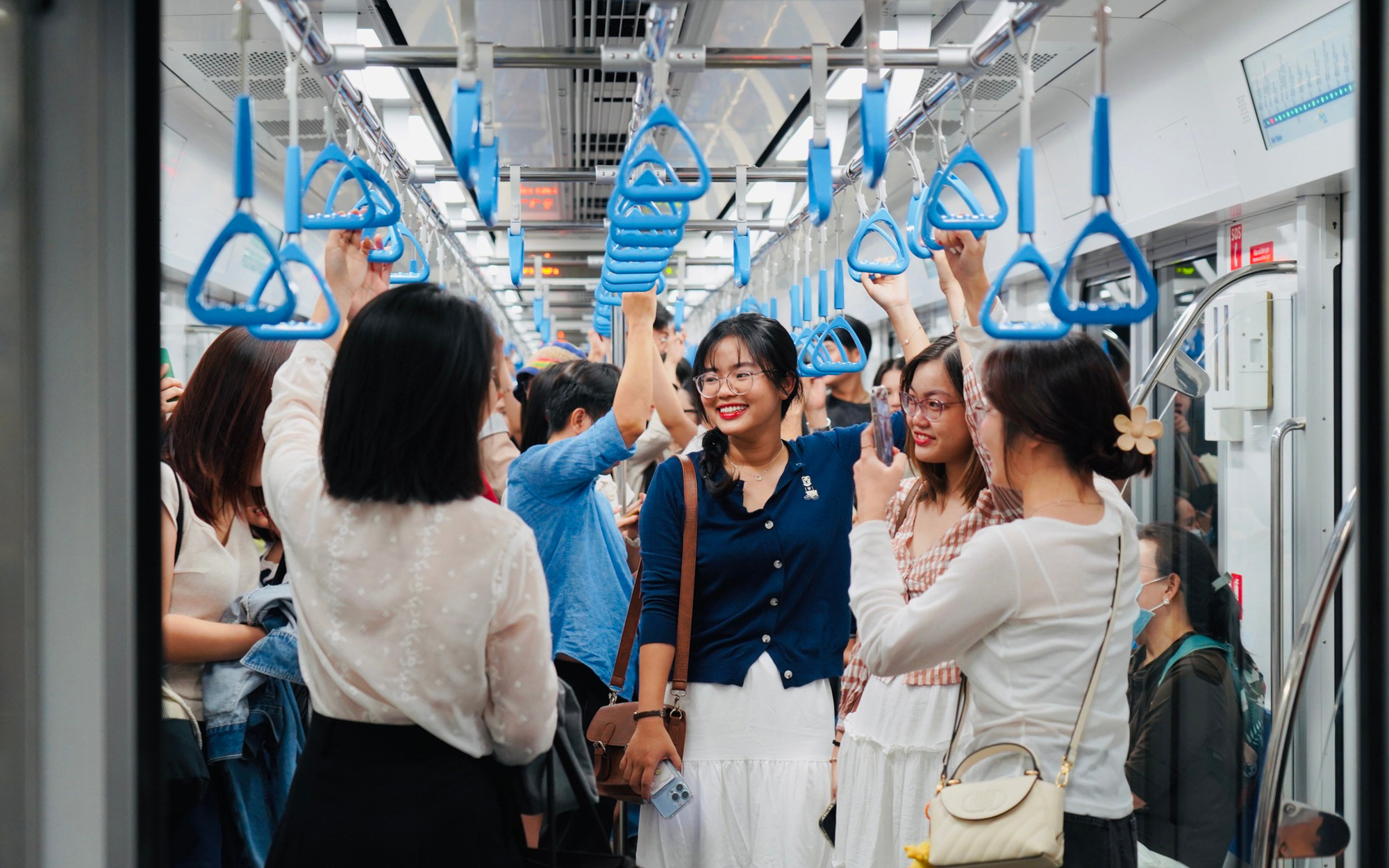 Metro số 1 chính thức lăn bánh, HCMC Metro chính là ứng dụng hot nhất hôm nay- Ảnh 1.