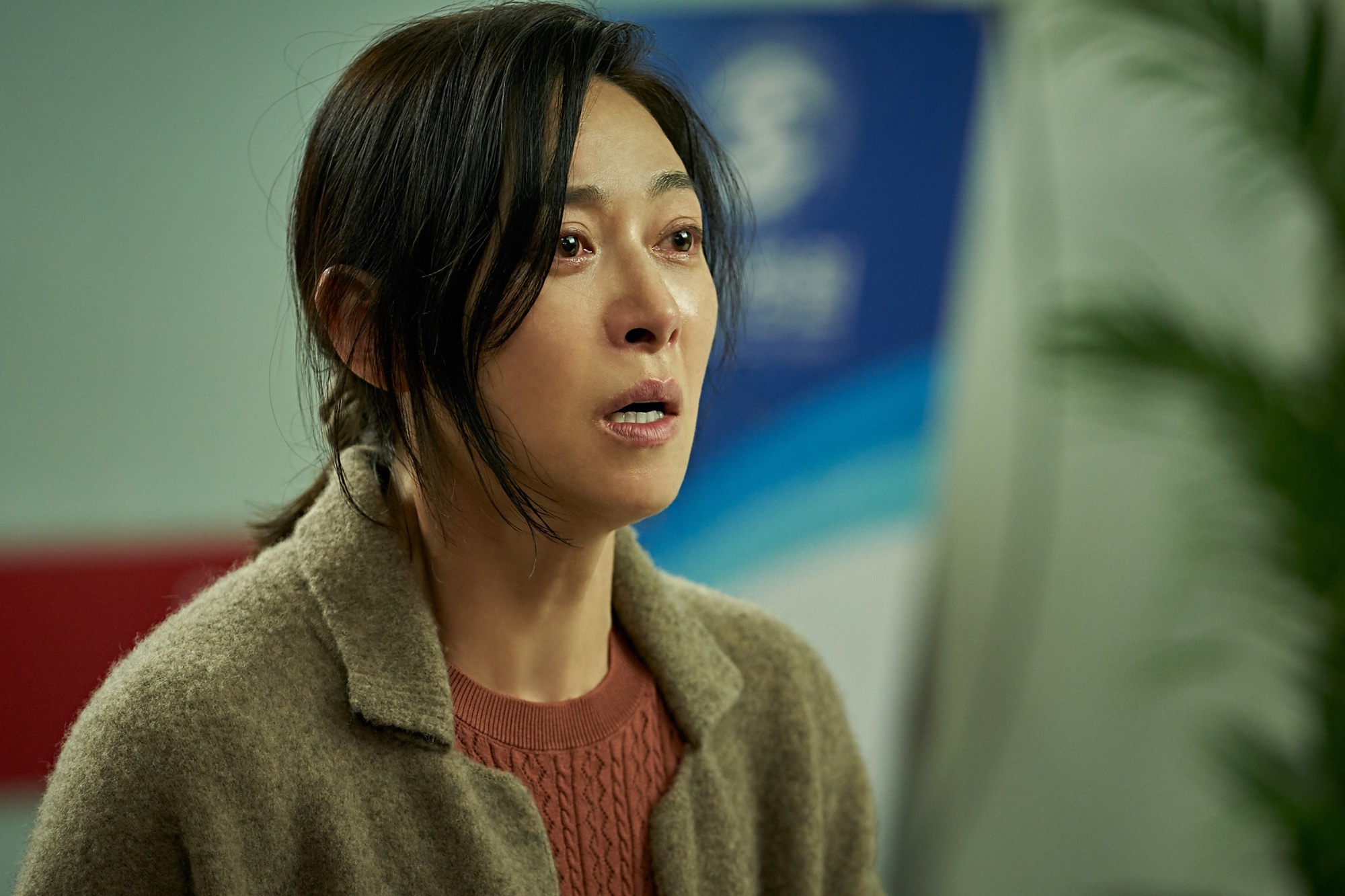 Bom tấn đang khuynh đảo màn ảnh Hàn hiện tại: Dàn cast siêu xịn sò, nam chính đẹp mê mẩn còn là 