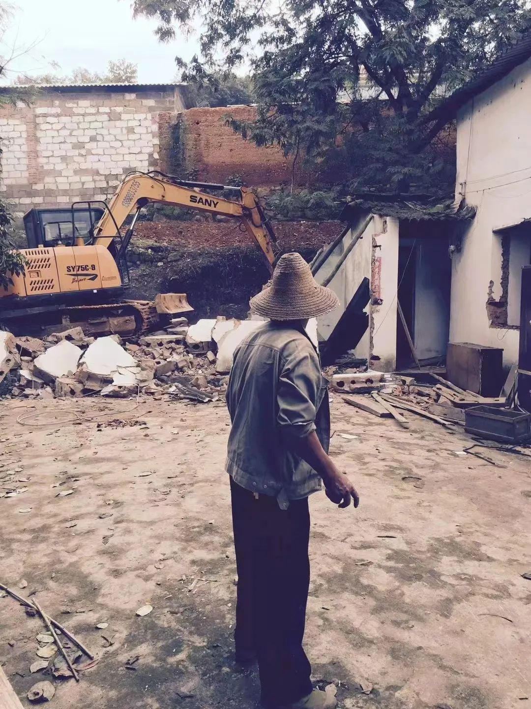 Dồn tiền tiết kiệm 10 năm để xây nhà báo hiếu bố mẹ, thành quả khiến chính chủ phải gật gù: Không gian gần gũi, thích hợp để dưỡng già- Ảnh 2. Dồn tiền tiết kiệm 10 năm để xây nhà báo hiếu bố mẹ, thành quả khiến chính chủ phải gật gù: Không gian gần gũi, thích hợp để dưỡng già- Ảnh 2.