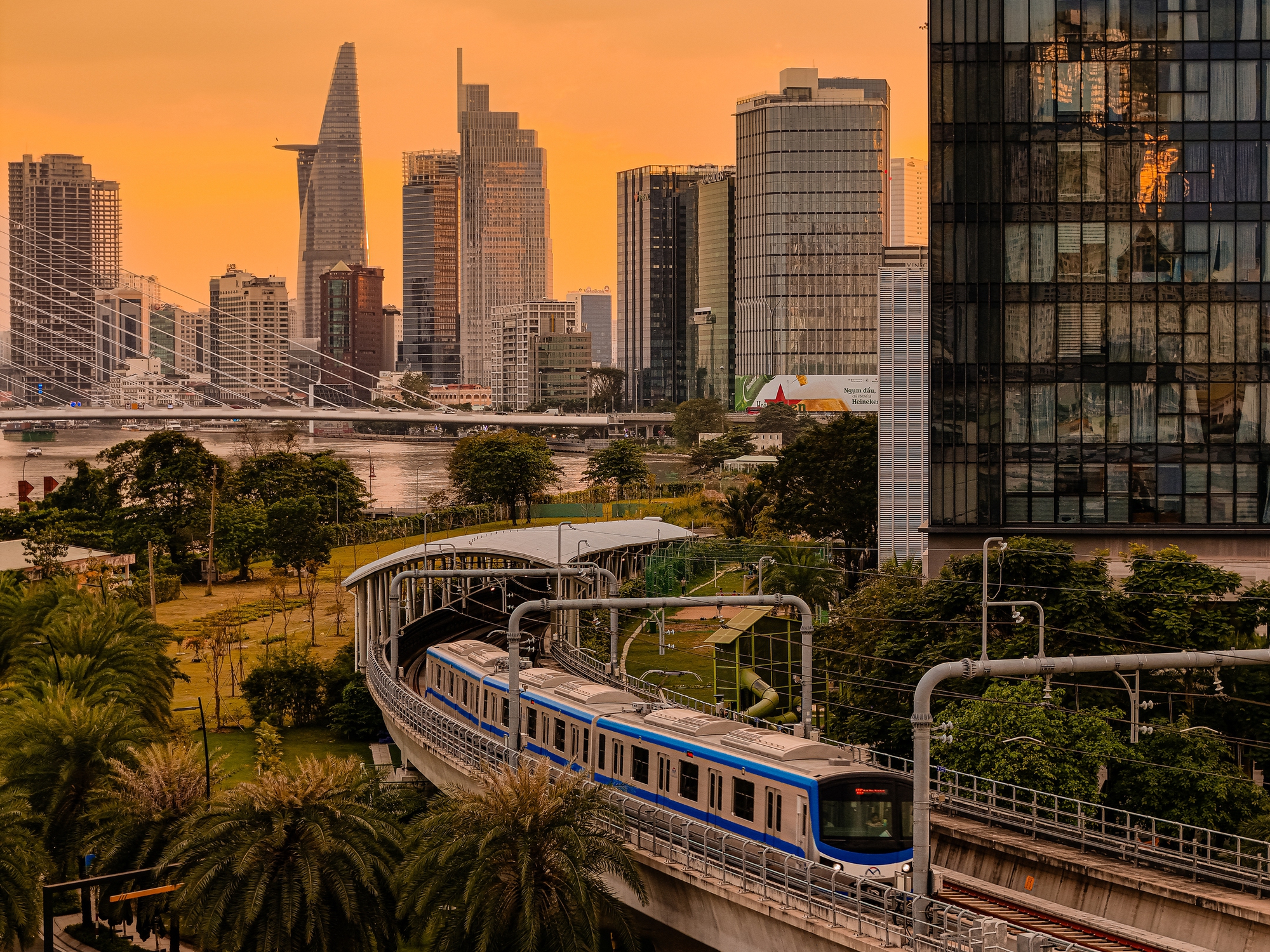 Đổ gục trước loạt góc check-in tại Metro Bến Thành - Suối Tiên: Lên hình vừa ngầu vừa điện ảnh chẳng thua kém gì nước ngoài- Ảnh 31.