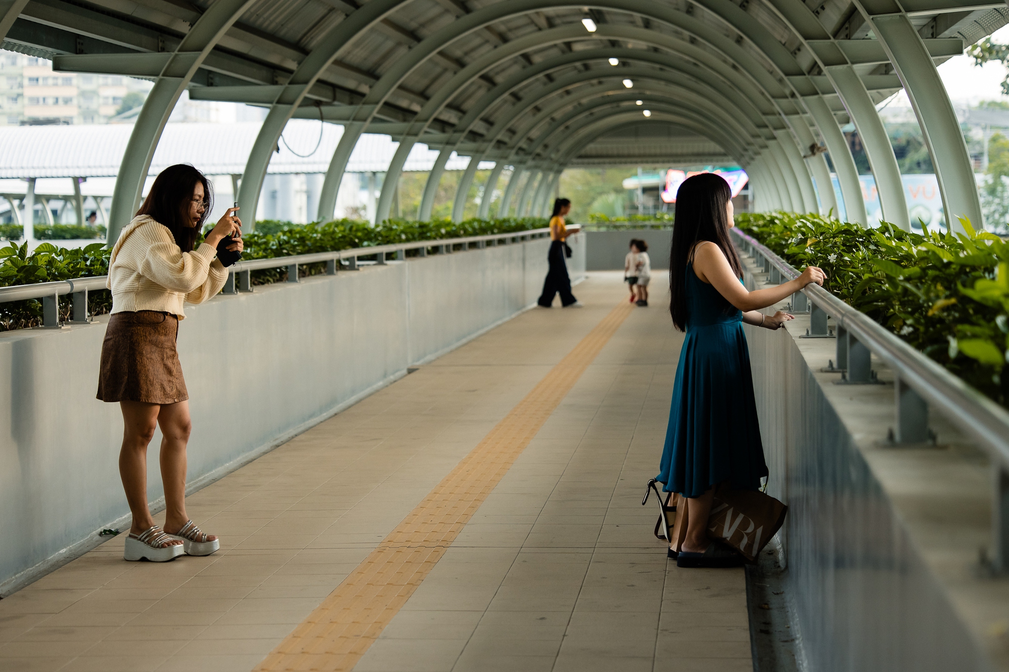 Đổ gục trước loạt góc check-in tại Metro Bến Thành - Suối Tiên: Lên hình vừa ngầu vừa điện ảnh chẳng thua kém gì nước ngoài- Ảnh 39.