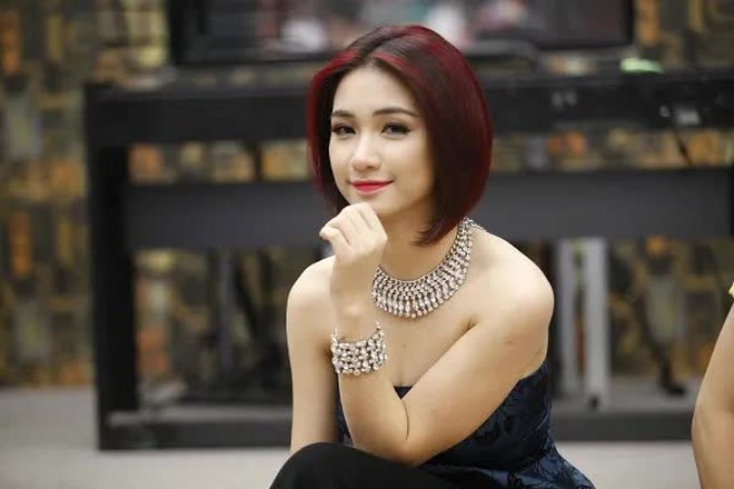 Hòa Minzy lột xác, netizen lác mắt: Mẹ Bo cũng 