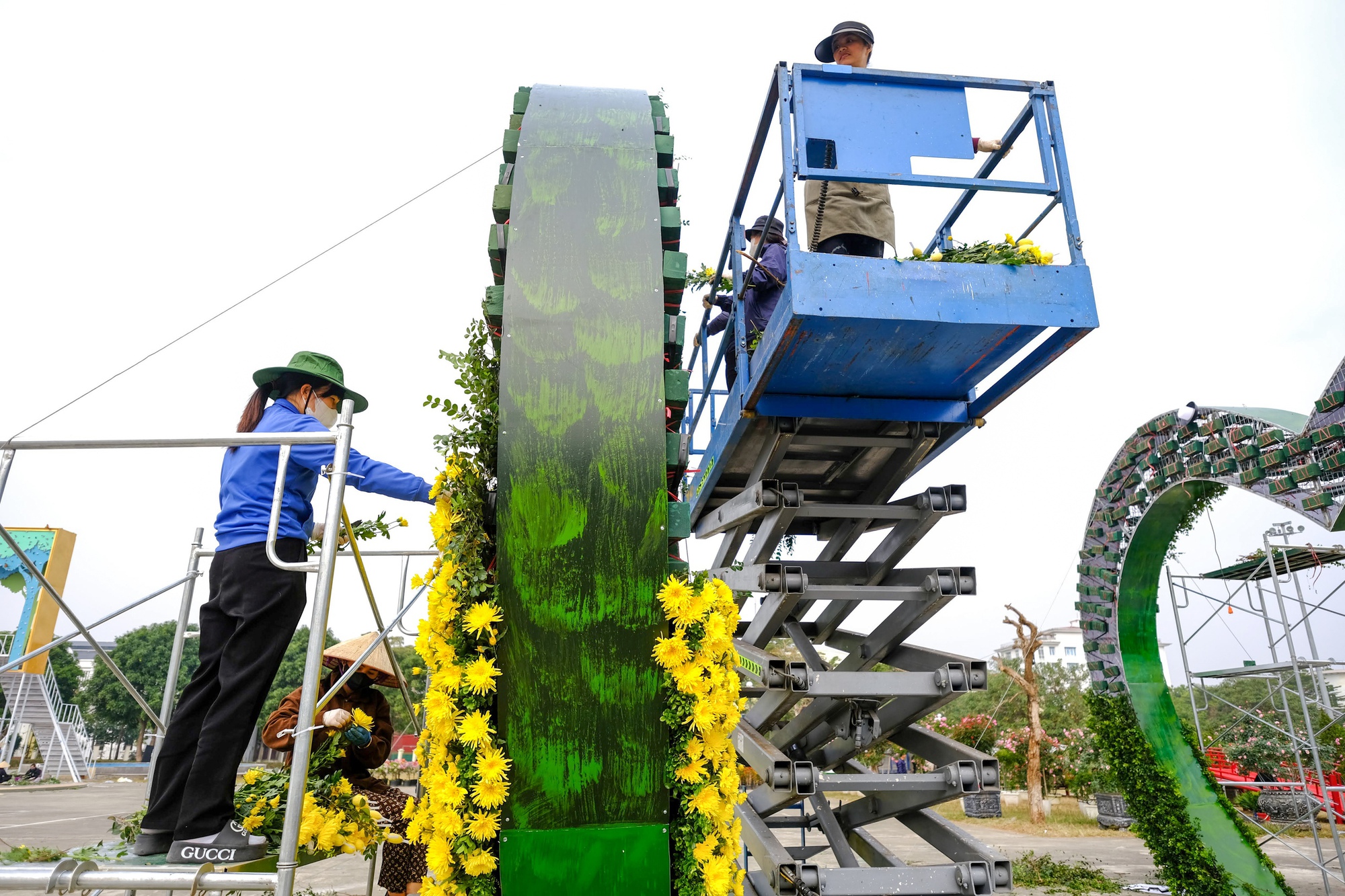 Mê Linh sẵn sàng cho lễ hội hoa lớn nhất miền Bắc- Ảnh 14.