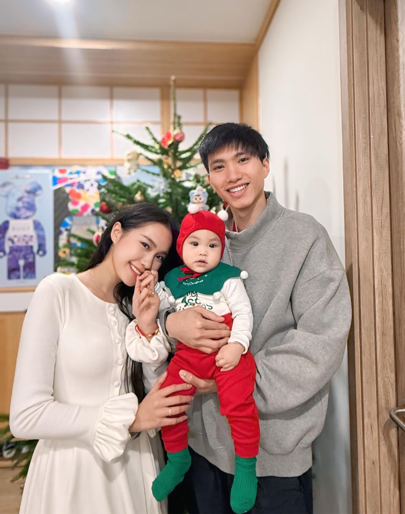 Bộ ảnh gi&aacute;ng sinh g&acirc;y b&atilde;o view nh&agrave; Văn Hậu v&agrave; Do&atilde;n Hải My, v&oacute;c d&aacute;ng n&agrave;ng WAG 