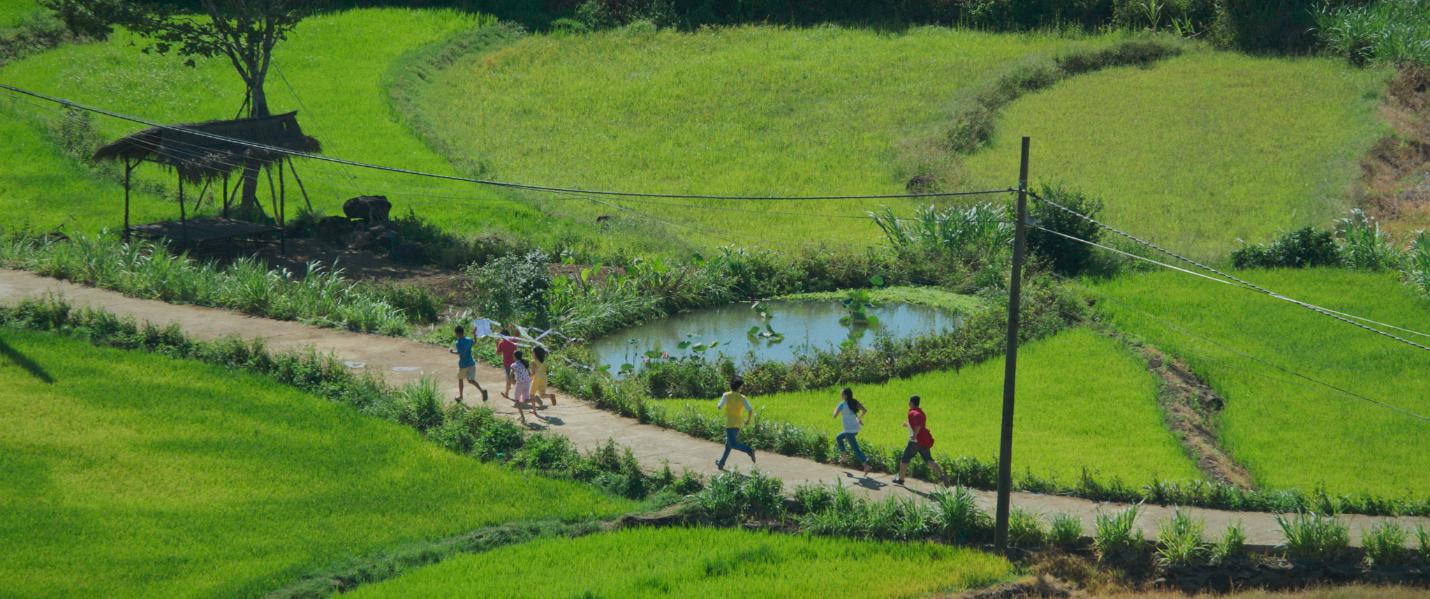 Kính Vạn Hoa bản điện ảnh - Hành trình chữa lành đầy hoài niệm- Ảnh 11.