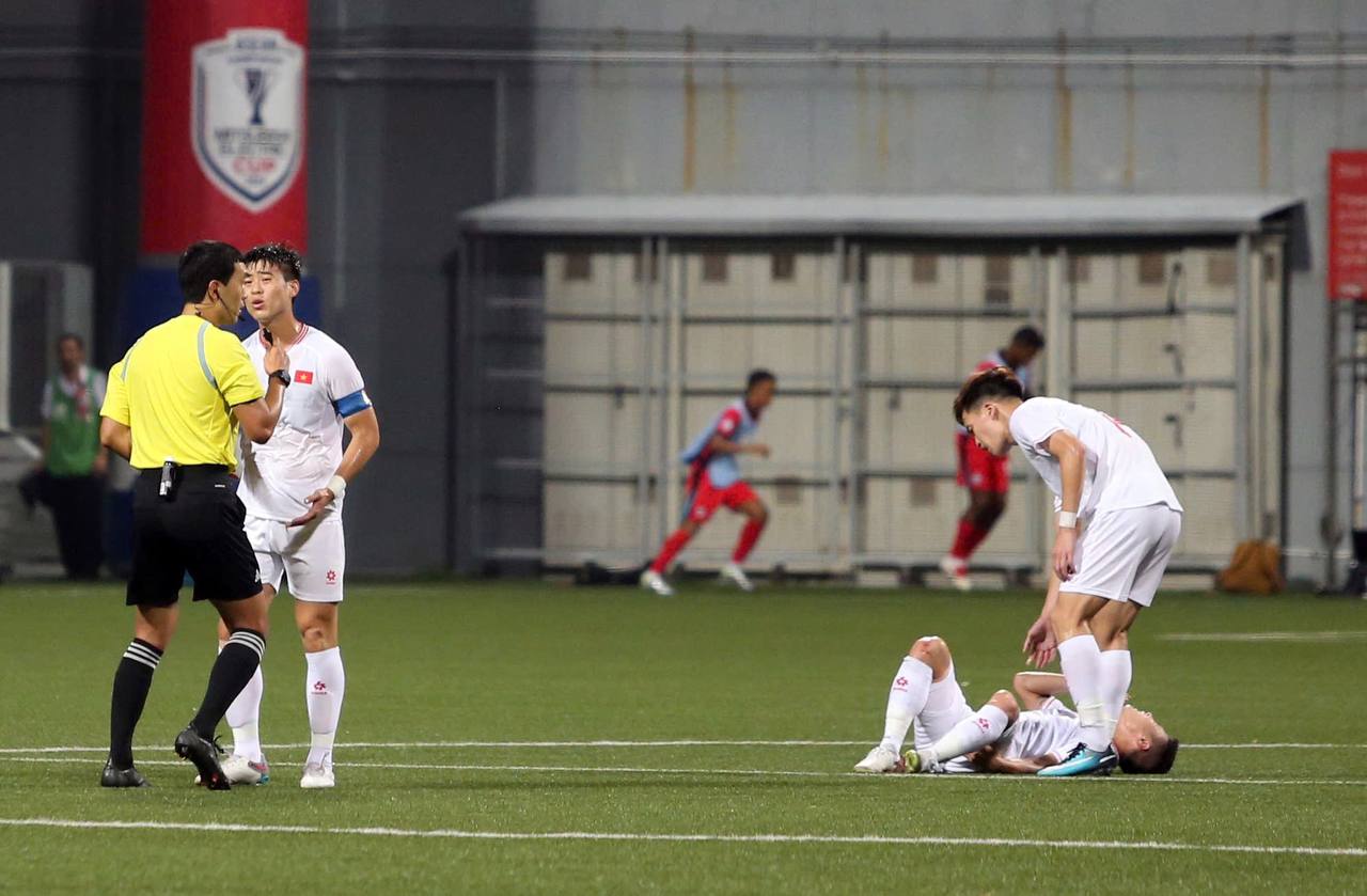 Bán kết AFF cup - Bị var từ chối 2 bàn, nhưng vẫn chiến thắng 2-0: Việt Nam đỉnh!- Ảnh 7.