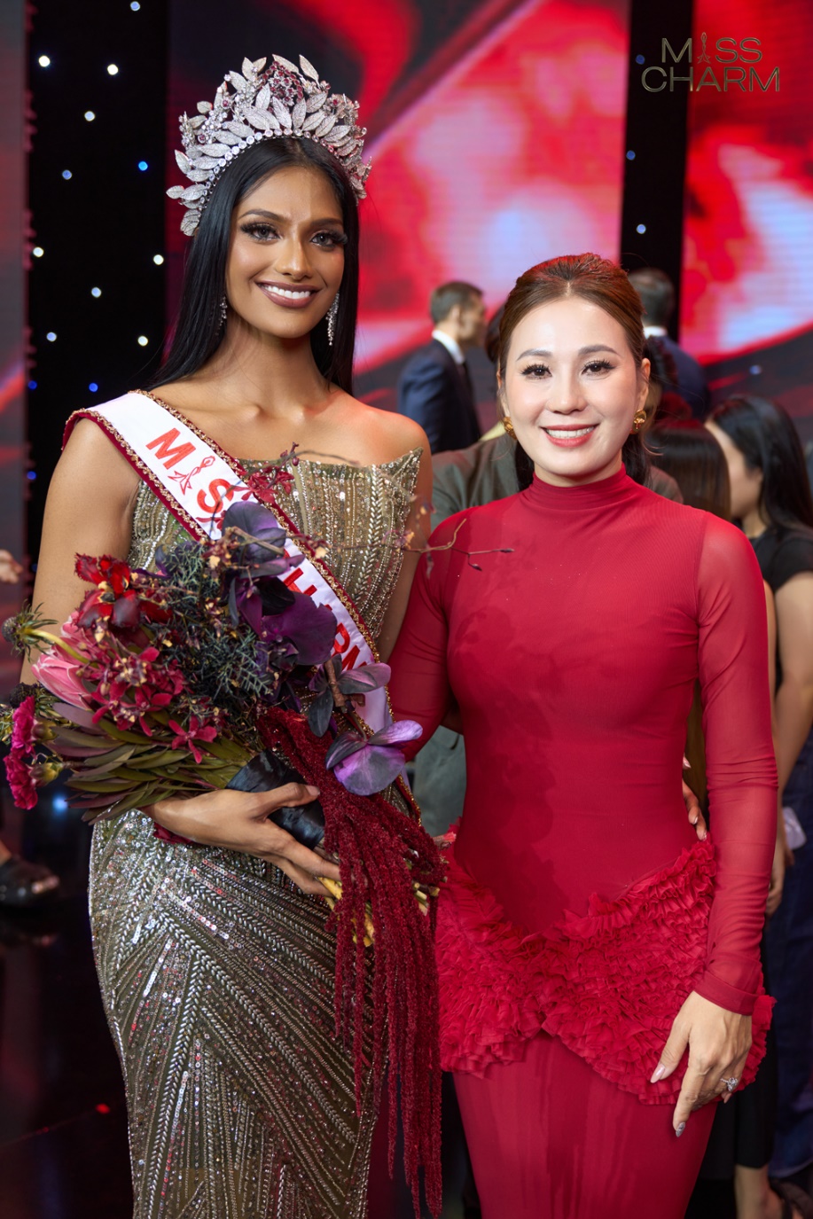 CEO Nie Phạm tỏa sáng rạng rỡ bên Top 3 Miss Charm 2024- Ảnh 3.