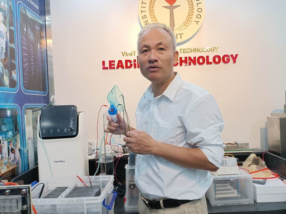 Gi&aacute;o sư người Việt nghi&ecirc;n cứu c&ocirc;ng nghệ plasma 30 năm, đầu qu&acirc;n cho tỷ ph&uacute; Phạm Nhật Vượng v&igrave; y&ecirc;u nước- Ảnh 1.