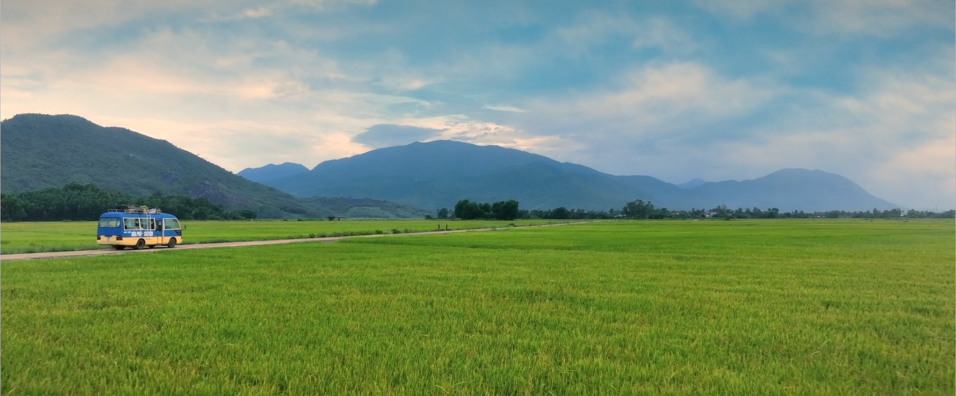 Kính Vạn Hoa: Chưa bao giờ phim chuyển thể từ truyện Nguyễn Nhật Ánh lại gây thất vọng đến thế!- Ảnh 2.