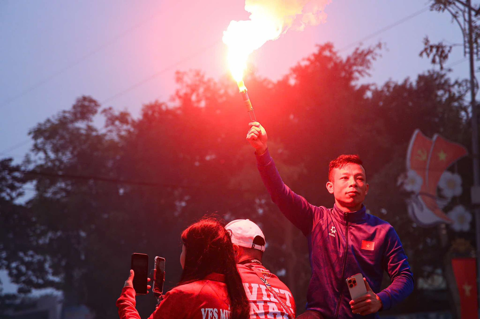 Xuân Son - Tiến Linh tỏa sáng, đội tuyển Việt Nam hiên ngang vào chung kết AFF Cup- Ảnh 18.