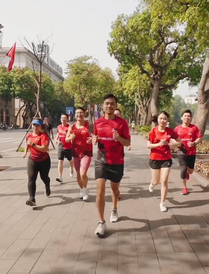 Dàn lãnh đạo Techcombank truyền cảm hứng “đốt cháy” runner trước thềm giải Marathon Quốc Tế TP. Hồ Chí Minh- Ảnh 3.