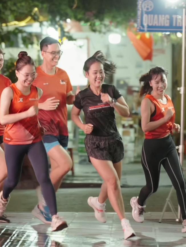 Dàn lãnh đạo Techcombank truyền cảm hứng “đốt cháy” runner trước thềm giải Marathon Quốc Tế TP. Hồ Chí Minh- Ảnh 4.