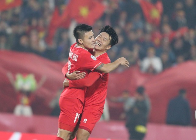 V&agrave;o chung kết ASEAN Cup 2024, tuyển Việt Nam chinh phục th&ecirc;m nhiều dấu son ch&oacute;i lọi- Ảnh 1.