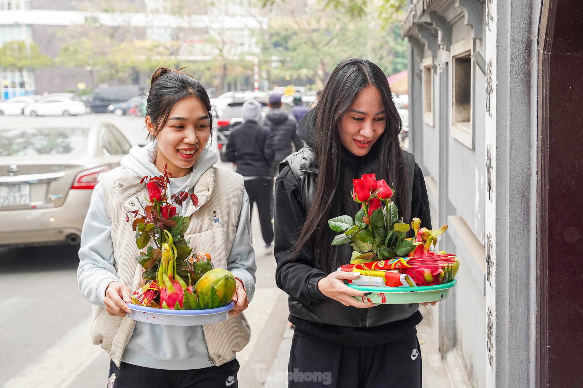 Nam thanh nữ tú đến Chùa Hà cầu duyên trong ngày cuối cùng của năm- Ảnh 15.