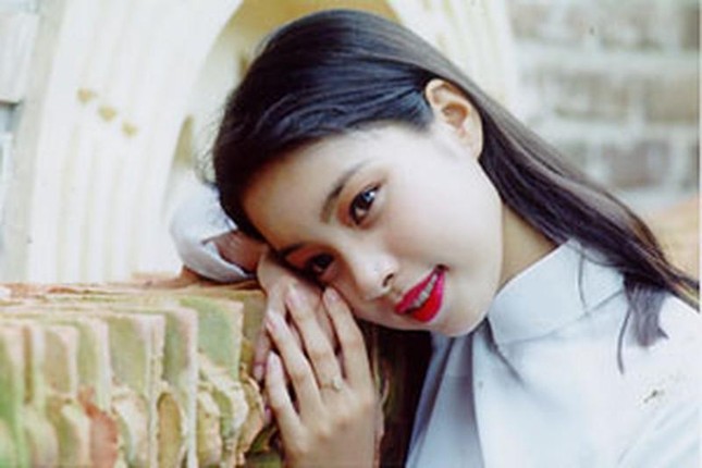 Từng l&agrave; "đối thủ" đ&aacute;ng gờm, hai n&agrave;ng Hậu n&agrave;y đều quyết định rời showbiz, tập trung học h&agrave;nh: Cuộc sống hiện tại giống nhau ở 1 điểm- Ảnh 2.