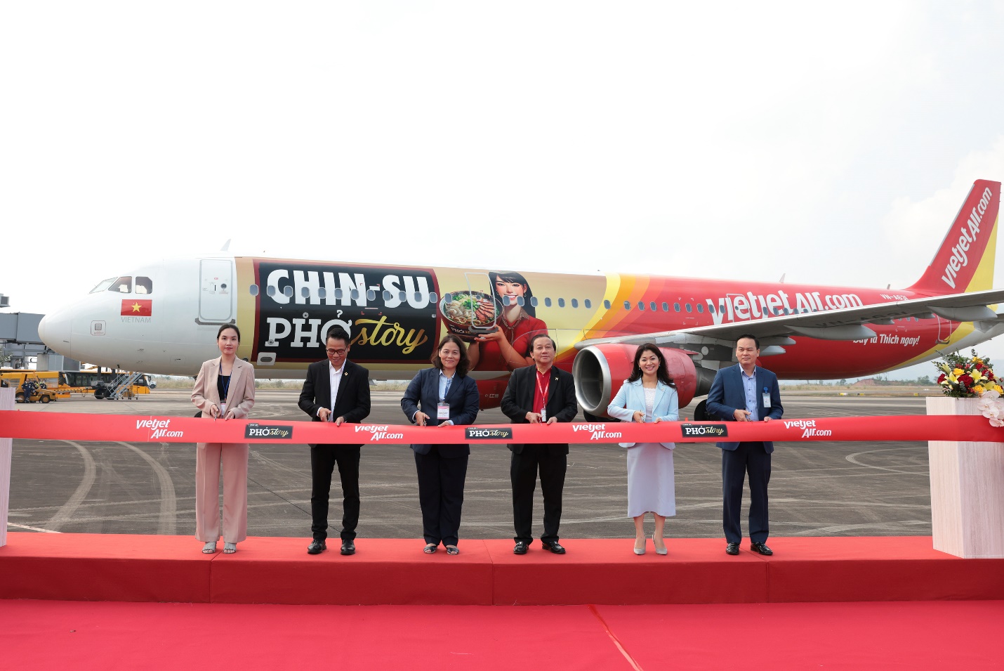 Tận hưởng tinh hoa hương vị Phở Story của CHIN-SU trên độ cao 10.000 mét cùng Vietjet- Ảnh 2.