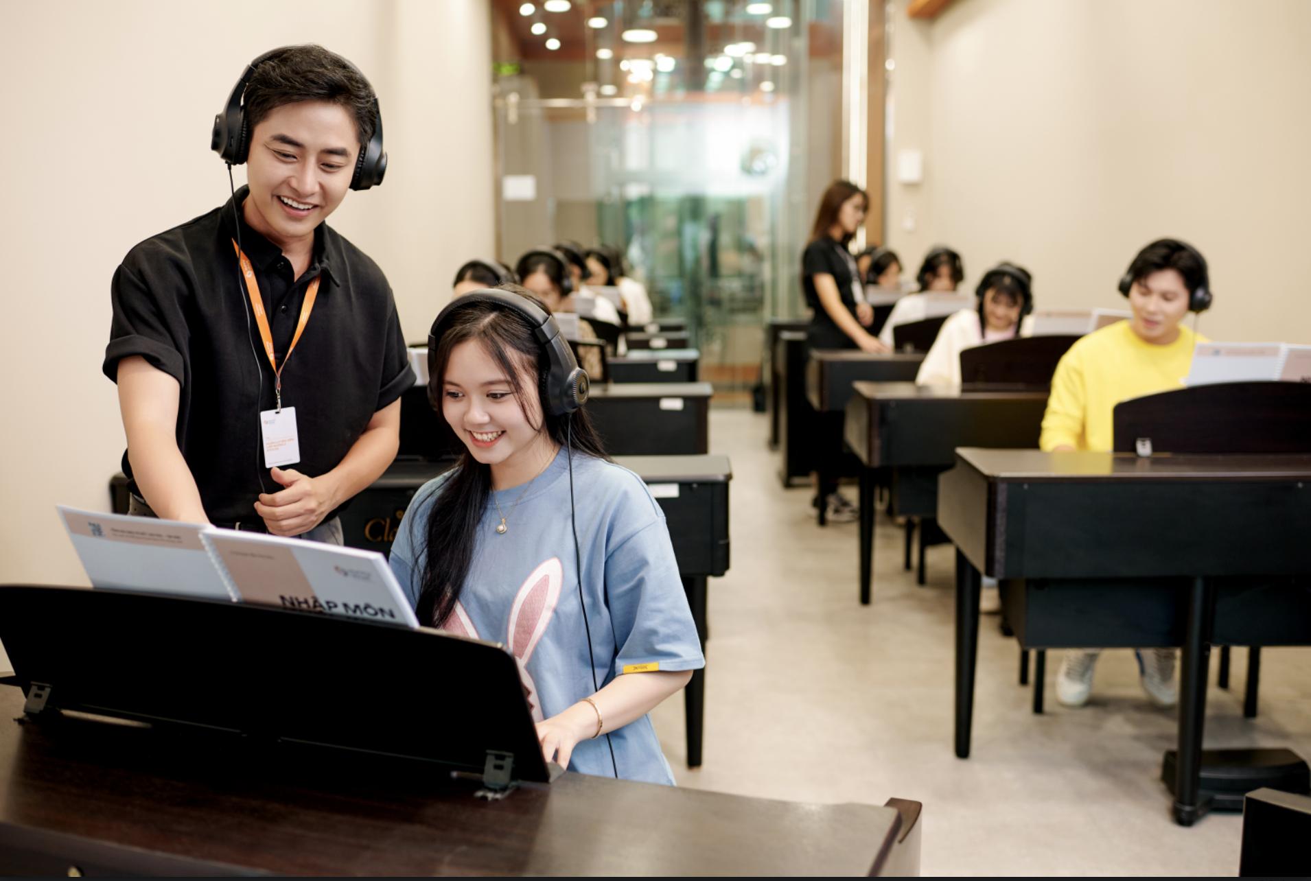 Trào lưu mới của Gen Z - Bạn đã biết chơi Piano chưa?- Ảnh 1.