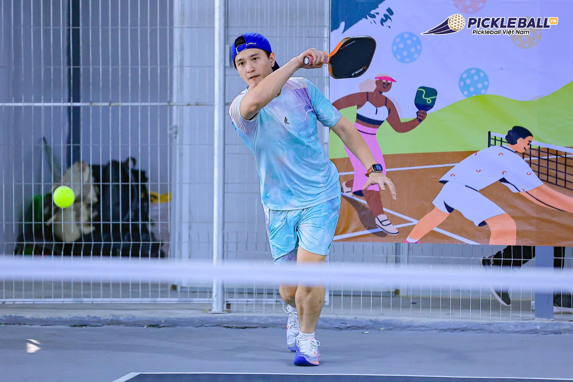 Diễn viên Huỳnh Anh và vợ MC hơn 6 tuổi chơi pickleball, hết hot trend vẫn lên sân 
